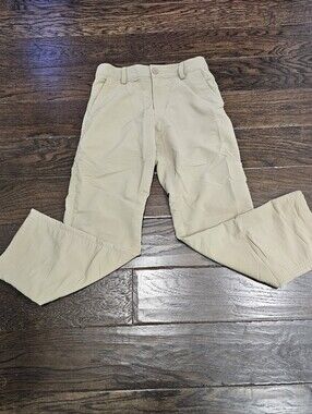 Under Armour Boys Golf Pants, Size M, Adjustable Waist, Great Condition